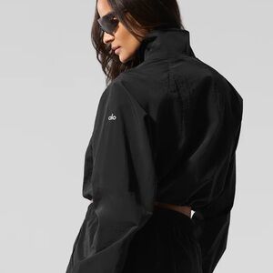 alo cropped 1/4 zip alumni pullover
